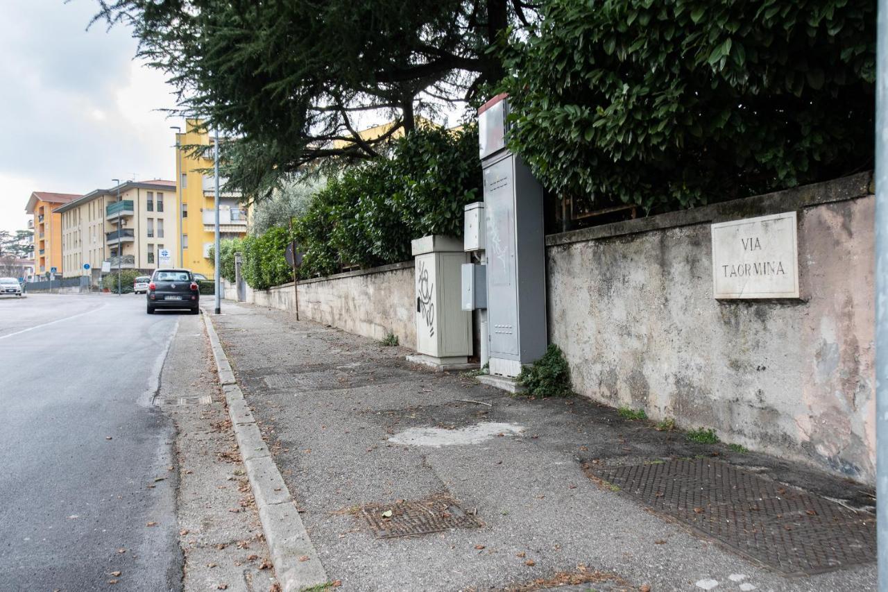 Residence Taormina ヴェローナ エクステリア 写真